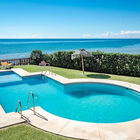 Dunas De - Beachfront 3 Bed Marbella